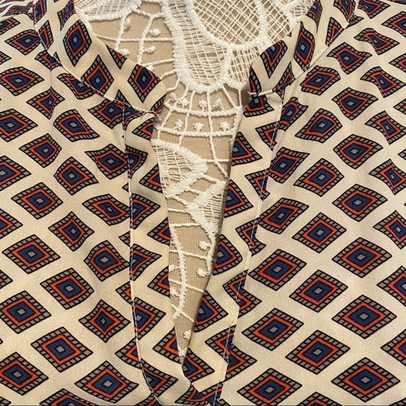 Alice Blue Stitch Fix Blouse Top Shirt Sz XXLV Neck Short Sleeves Diamonds print - Picture 5 of 13